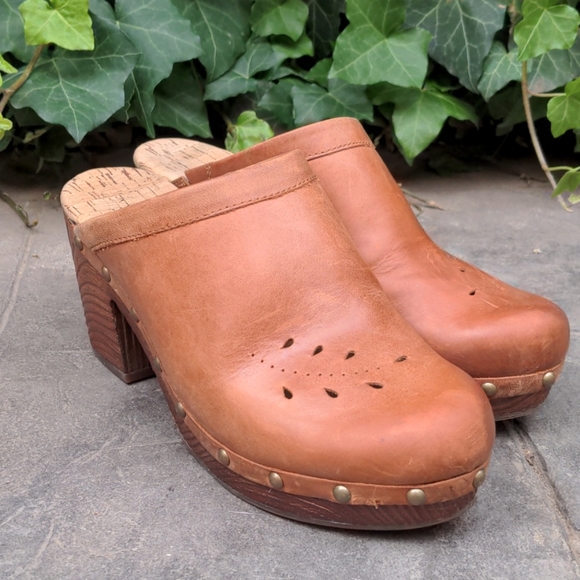 korks by kork ease clogs